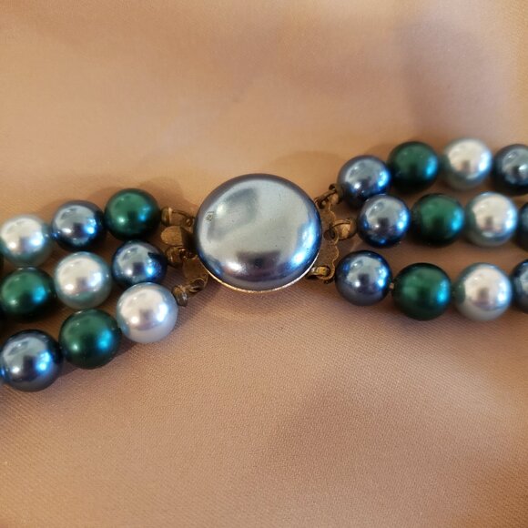VINTAGE JAPAN FAUX BLUE PEARLS - Picture 4 of 6